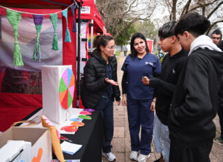Enmarcado en el Mes de la Bandera, se realizó una nueva edición del programa Educación en las Plazas