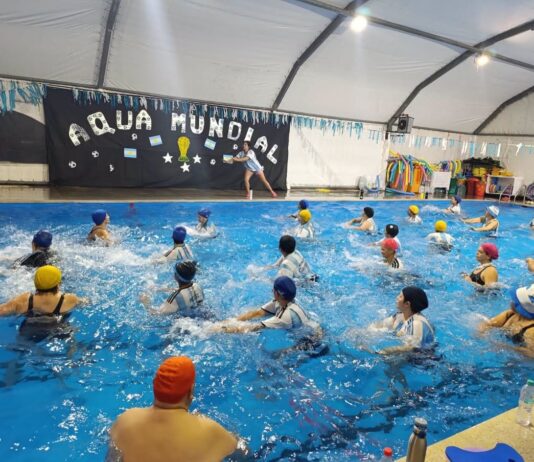 Más de un centenar de vecinos, el Municipio de Tigre realizó distintas Masterclass Mundial de Aquagym en Don Torcuato y General Pacheco