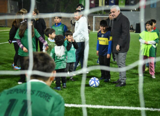 Junto a la comunidad, Julio Zamora inauguró las nuevas canchas de césped sintético en el Polideportivo Ricardo Rojas