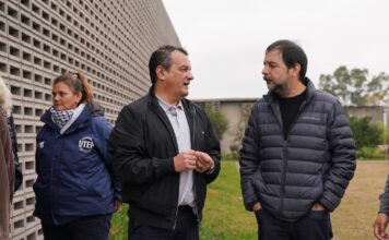 Fernando Moreira recorrió la obra del nuevo Centro Juvenil Municipal de Barrio Independencia