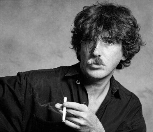 “Los Ángeles de Charly”: Vicente López presenta una muestra fotográfica en honor a Charly García en Quinta Trabucco