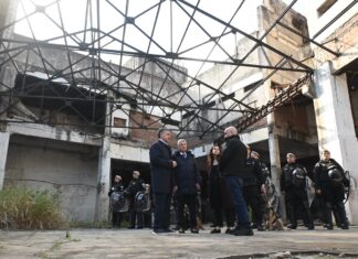 Contra las usurpaciones: la Ciudad recuperó la propiedad número 900, una fábrica tomada hace 40 años en Nueva Pompeya