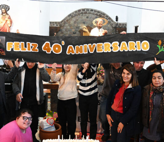 La parroquia San Cayetano de Benavídez cumplió 40 años y lo celebró con un evento junto a la comunidad