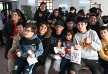Autoridades del Municipio de Tigre recorrieron escuelas primarias del territorio y entregaron 90 pares de anteojos