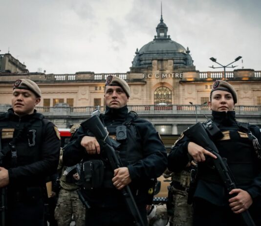 Megaoperativo con 1.100 policías en los grandes centros de trasbordo y en las entradas y salidas de la Ciudad