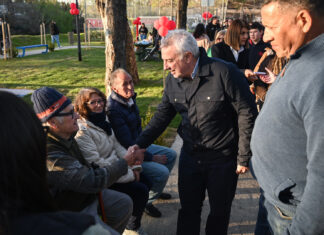 Junto a centenares de familias del barrio Los Tábanos, Julio Zamora inauguró el Paseo de la Ribera en Tigre norte