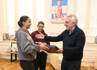 Julio Zamora recibió a deportistas de Tigre y reafirmó el compromiso del Municipio con el desarrollo de competidores locales