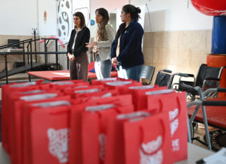Discapacidad: autoridades municipales de Tigre encabezaron la entrega de materiales ortopédicos a pacientes del distrito