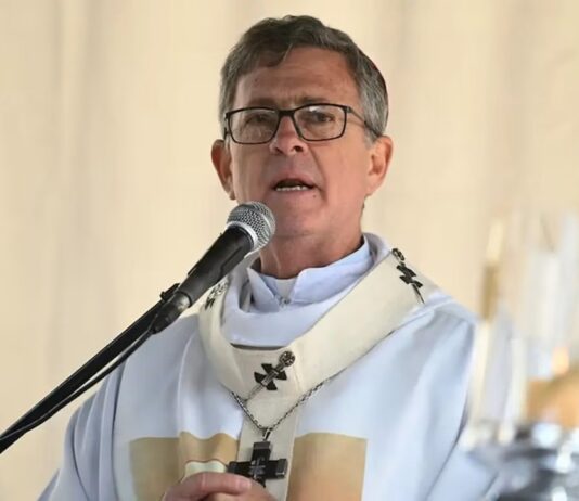 García Cuerva llamó a la unidad en Luján y advirtió que la Argentina está “herida” y dividida
