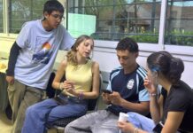 En el CUT, estudiantes del Centro de Idiomas de Tigre participaron de un laboratorio creativo